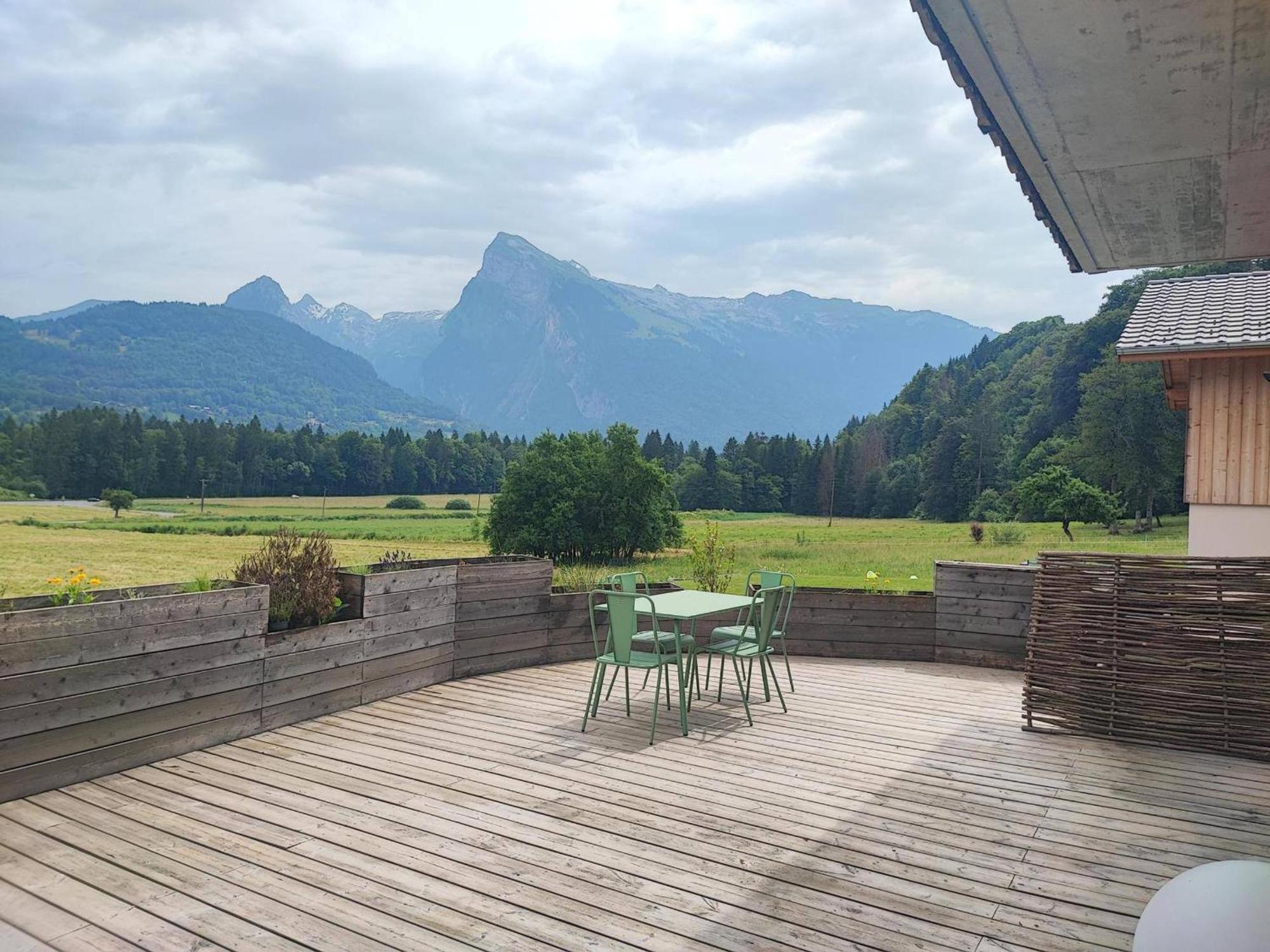 Duplex 2 Chambres Avec Grande Terrasse, Animaux Acceptes, A Samoens - Fr-1-642-77 Luaran gambar