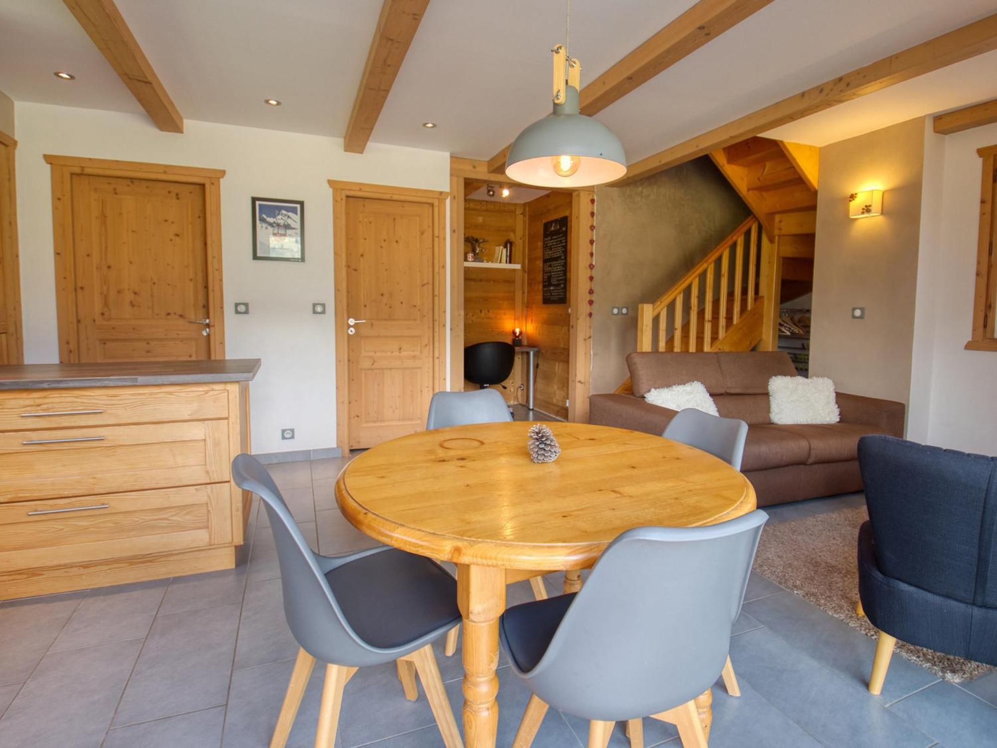 Duplex 2 Chambres Avec Grande Terrasse, Animaux Acceptes, A Samoens - Fr-1-642-77 Luaran gambar